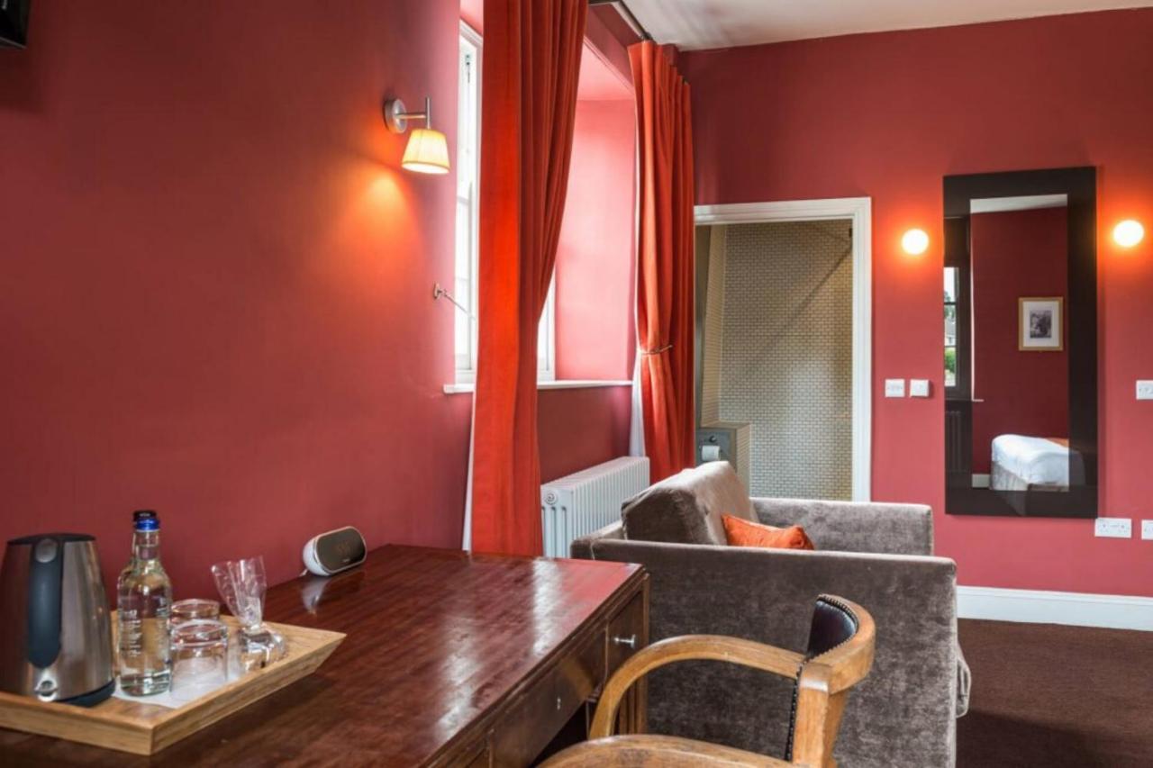 The Castle Inn Bradford-On-Avon Buitenkant foto