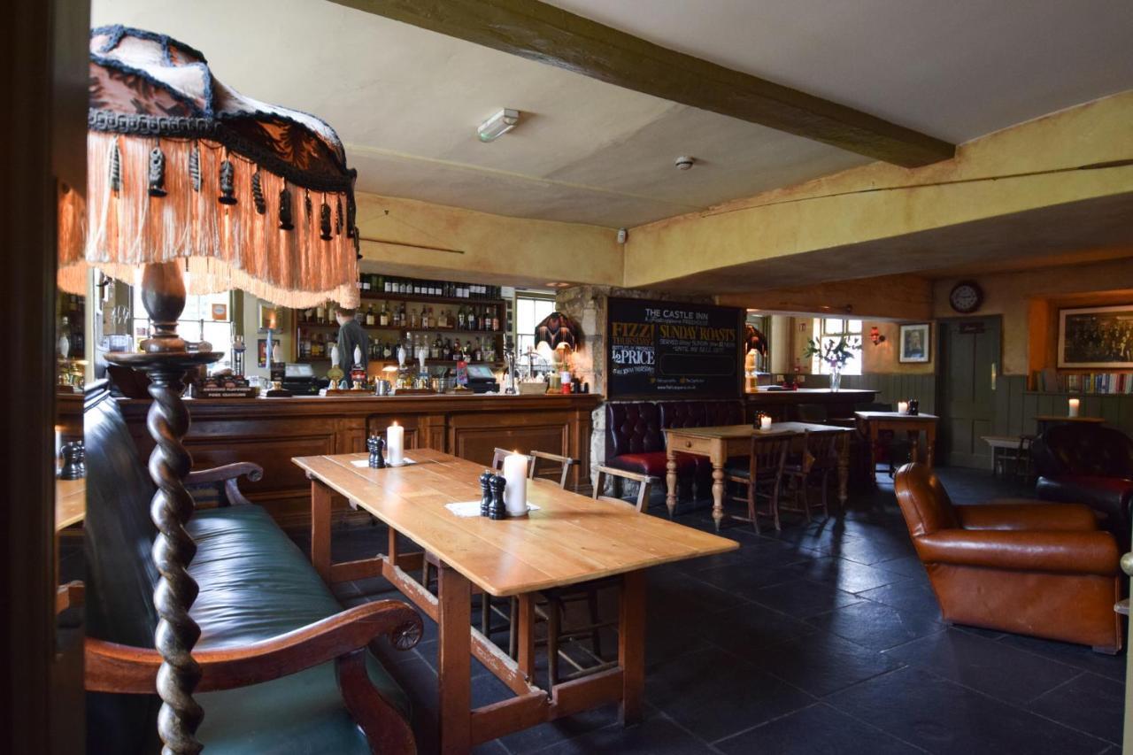 The Castle Inn Bradford-On-Avon Buitenkant foto
